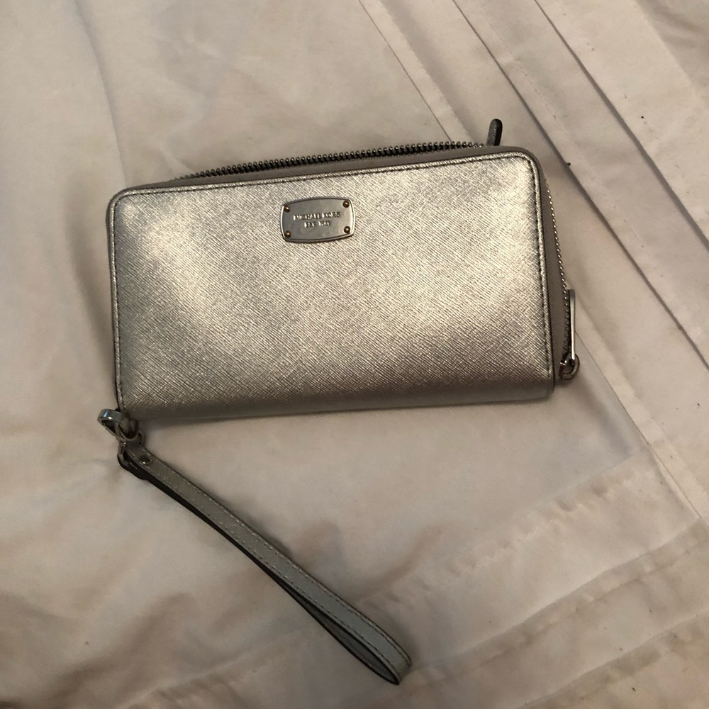 Michael Kors wristlet